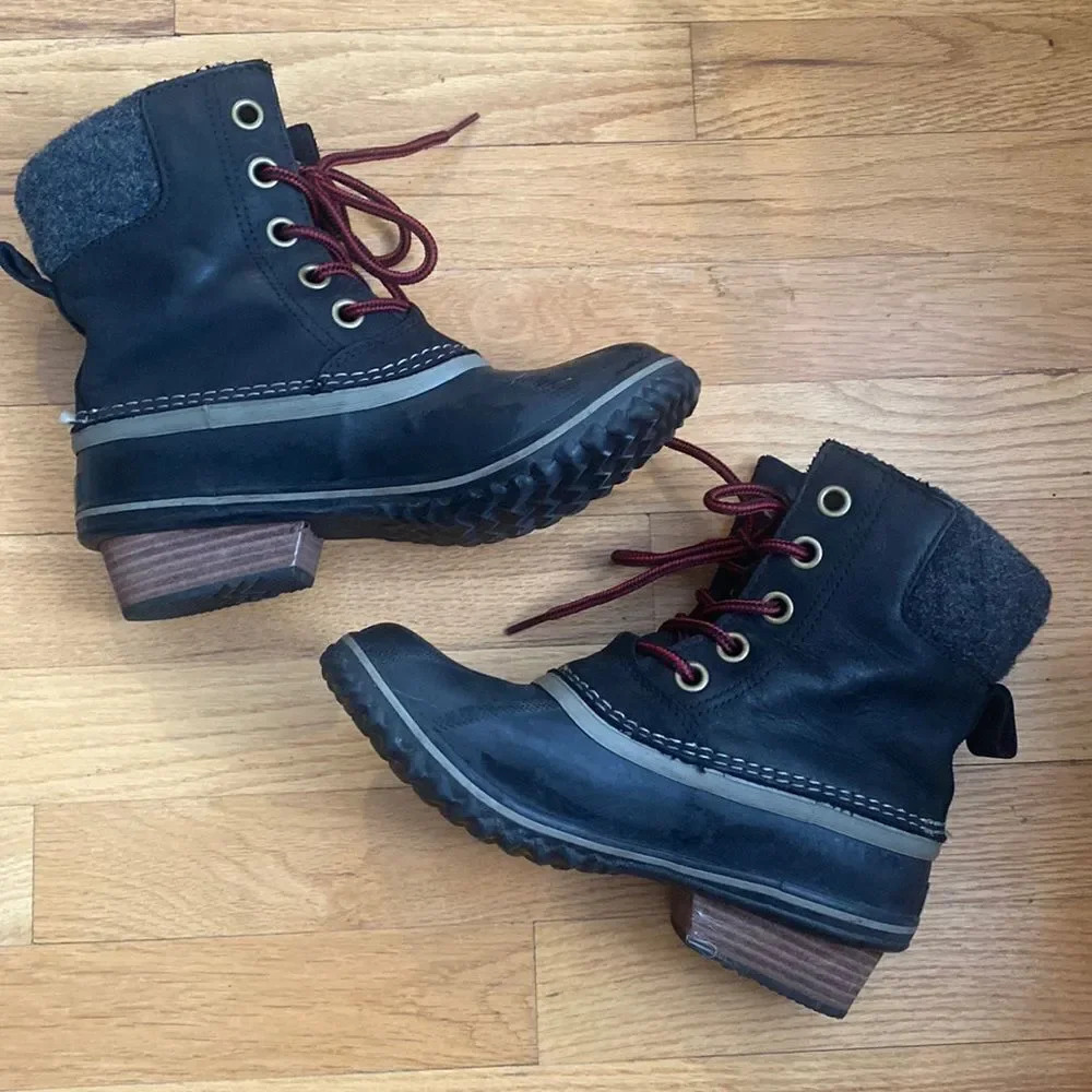 Sorel Women's Slimpack II Lace Boot sz 7 black leather excellent pre owned cond